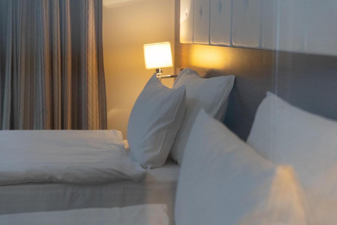 Hotel Dukagjini เปเย ภายนอก รูปภาพ