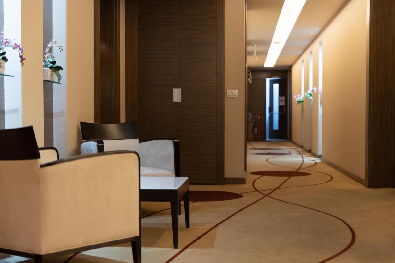 Hotel Dukagjini เปเย ภายนอก รูปภาพ