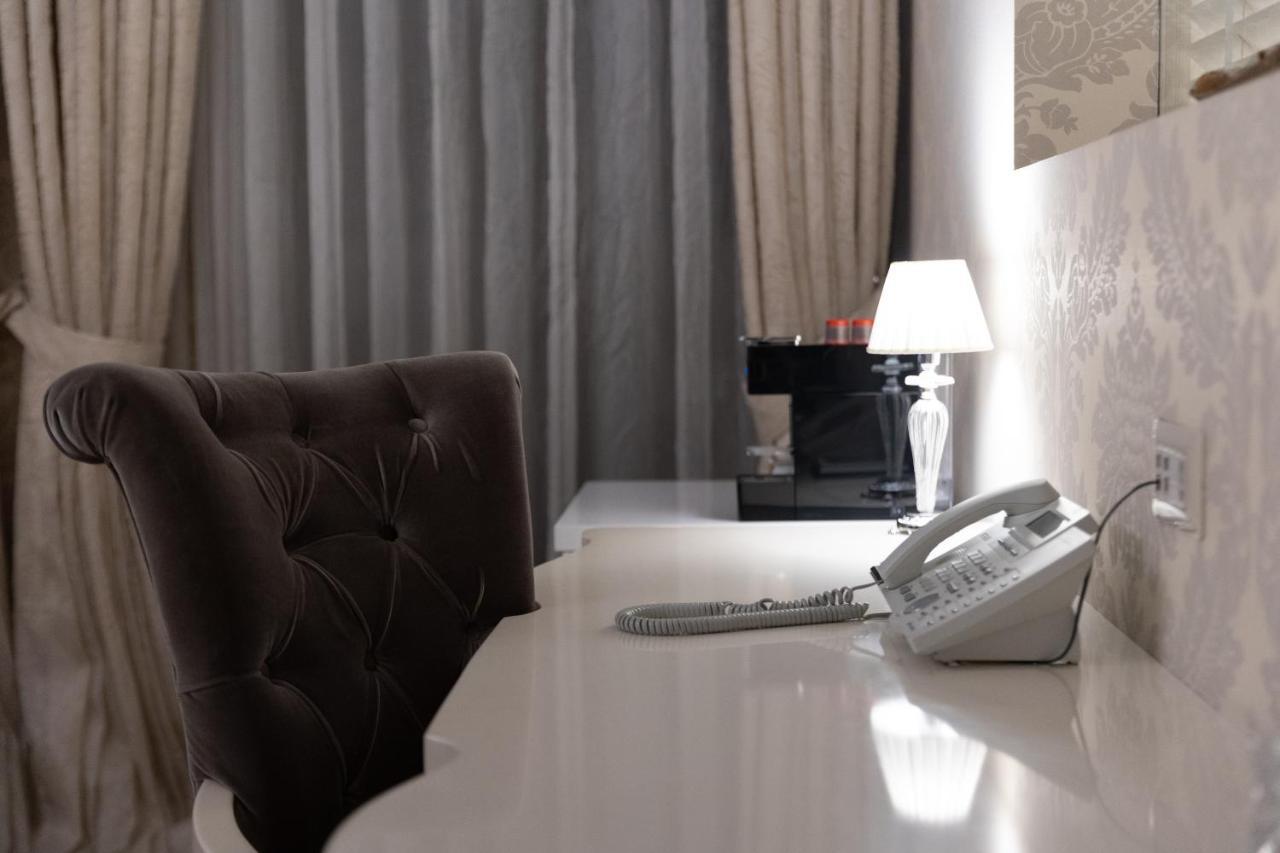 Hotel Dukagjini เปเย ภายนอก รูปภาพ