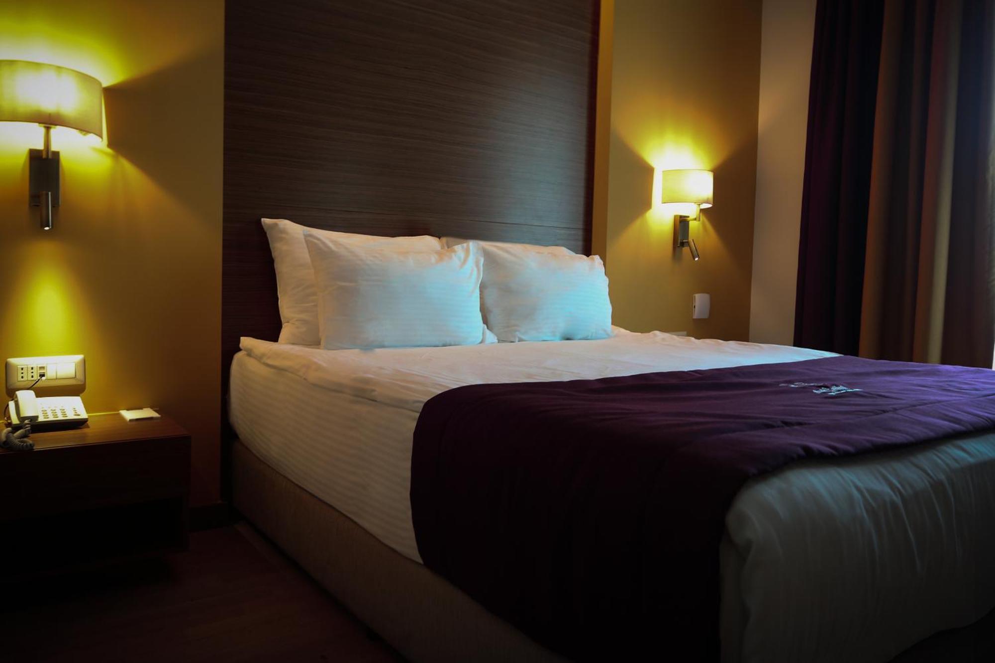 Hotel Dukagjini เปเย ภายนอก รูปภาพ