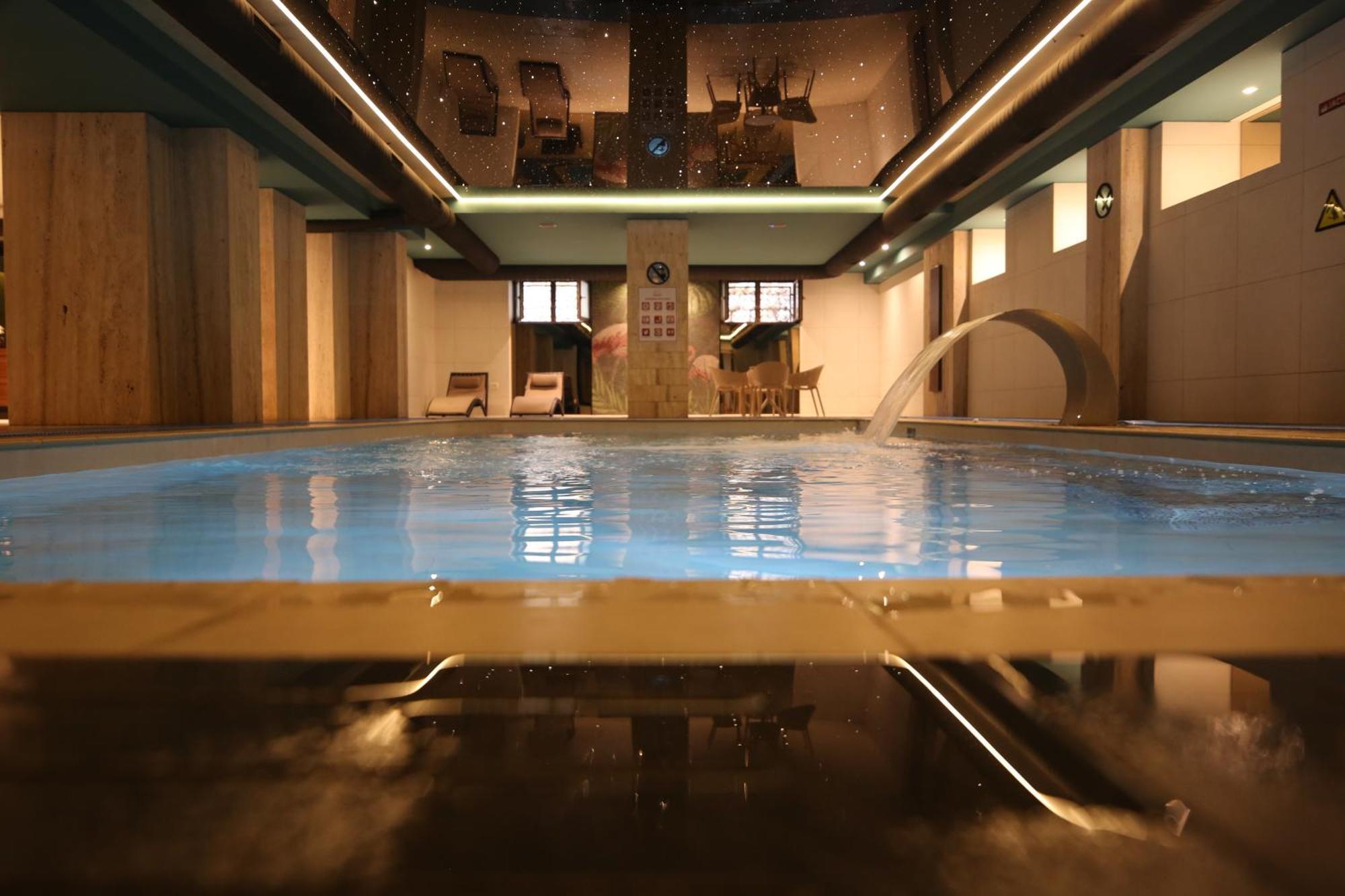 Hotel Dukagjini เปเย ภายนอก รูปภาพ